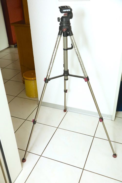 Canon Treppiedi & Teste: Carena Stativ – robust & leicht – ideal für Foto und Video – Usato da Ipsach venduto da Merlux 1