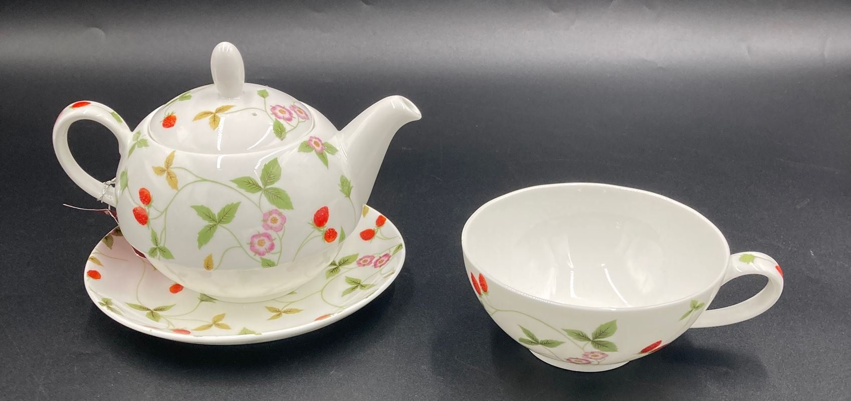 Set di piatti: TEA LOGIC | Teegeschirr-Set | Floralmuster – Usato da Wittenbach venduto da Restwert_St-Gallen