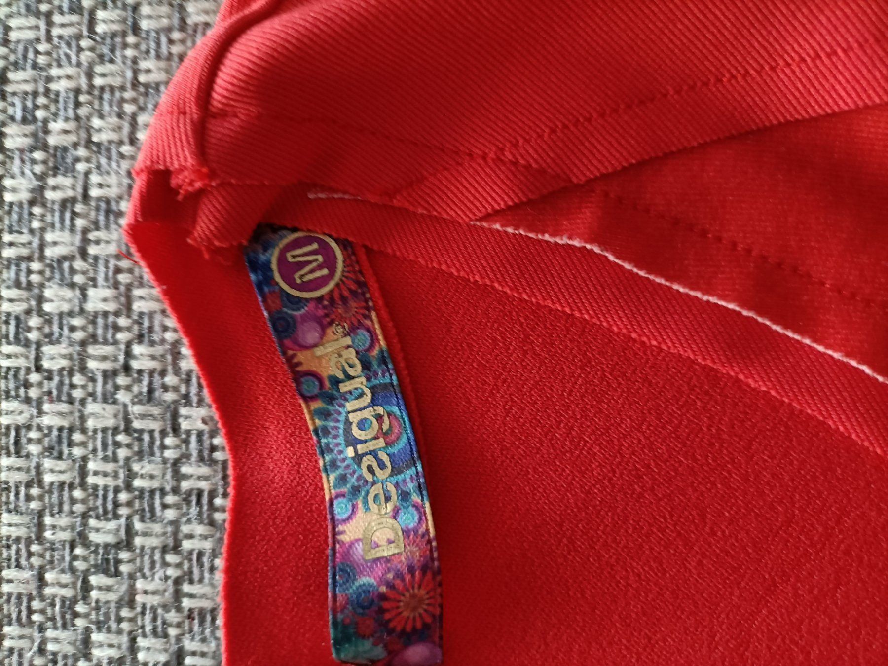 Desigual Kleider: Elegantes Desiqual Etuikleid – Gebraucht aus Obergösgen von asc_72pf 2