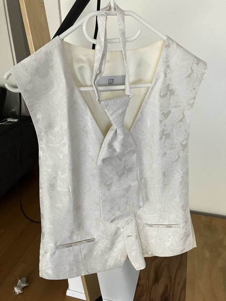 Cravatte: Hochzeitsset Weste + Plastron + Einstecktuch + Krawatte – Usato da Wabern venduto da koe_97bw