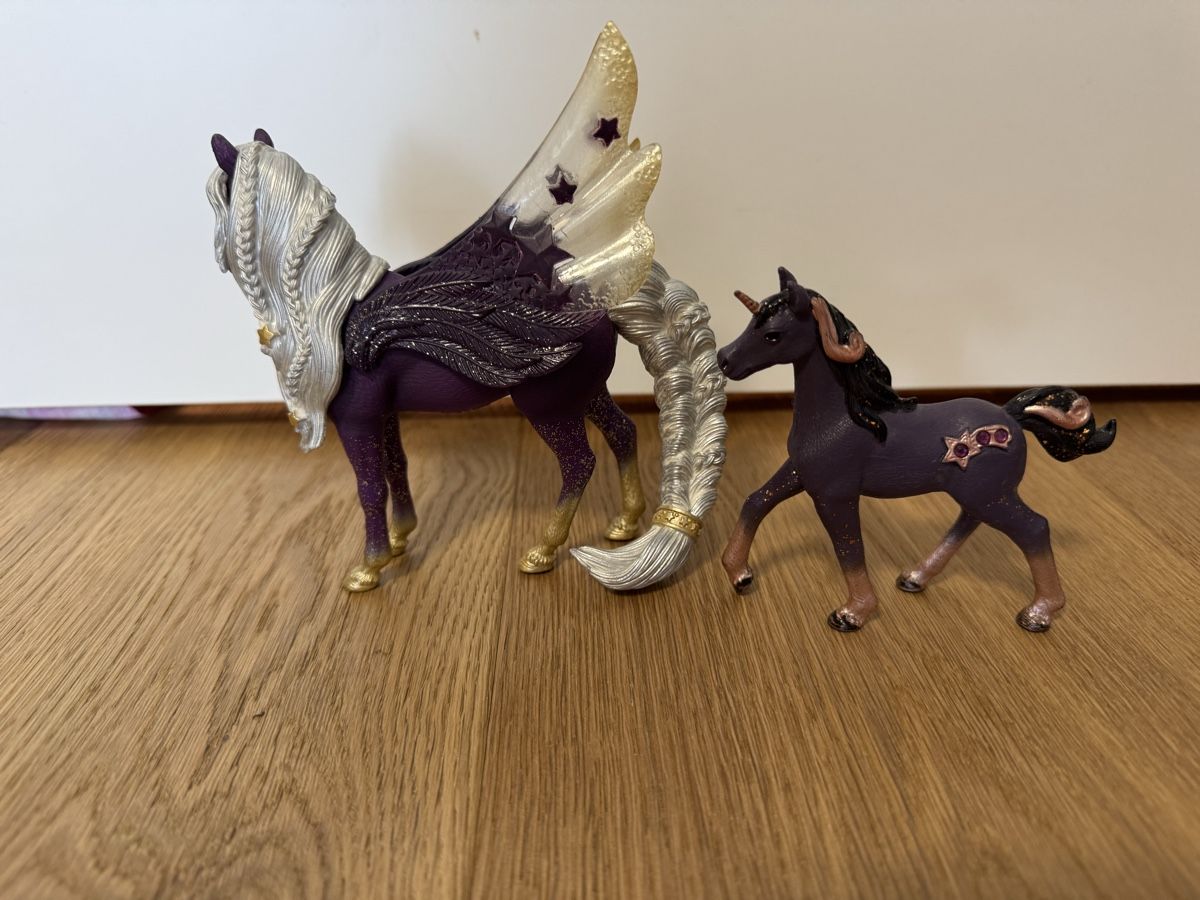 Schleich Giocattoli: Schleich Pegasus Stute und Fohlen – Nuovo (secondo la descrizione) da Bachenbülach venduto da Food4Thought 1