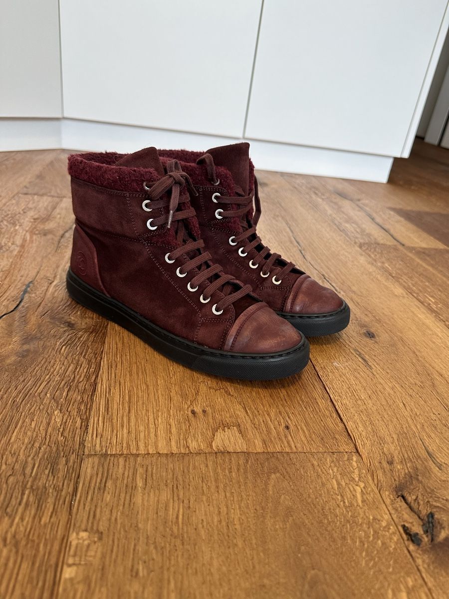 Chanel Chaussures femmes: Chanel boots , size 39 – D'occasion à Küssnacht am Rigi par hor_dpb7 7