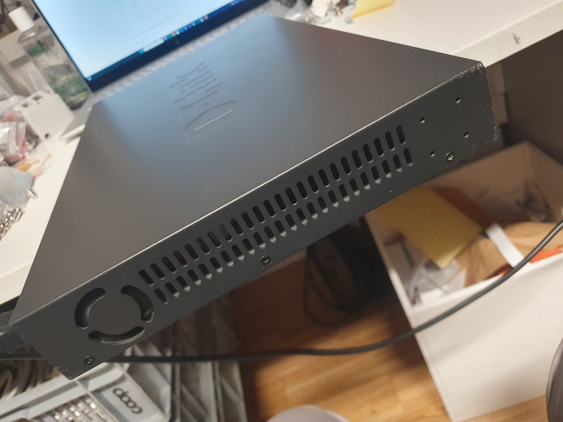 Dlink Hub & Switch: D-Link Fast Ethernet Smart Managed Switches DES-1210 28P – Difettoso da Zürich venduto da eymen20 5
