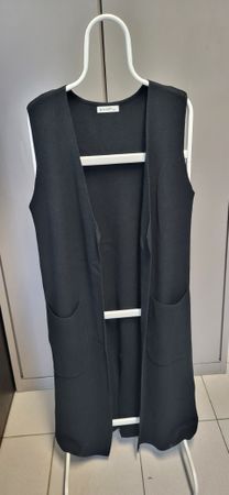 Schwarze, lange Strickweste von Evis, Grösse M/L,