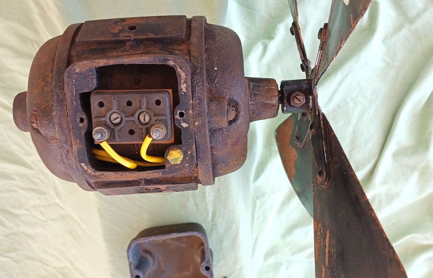 Ventilateurs: Ventilator  (historischer Einbau-Ventilator) – D'occasion à Schwarzenburg par schufler 3