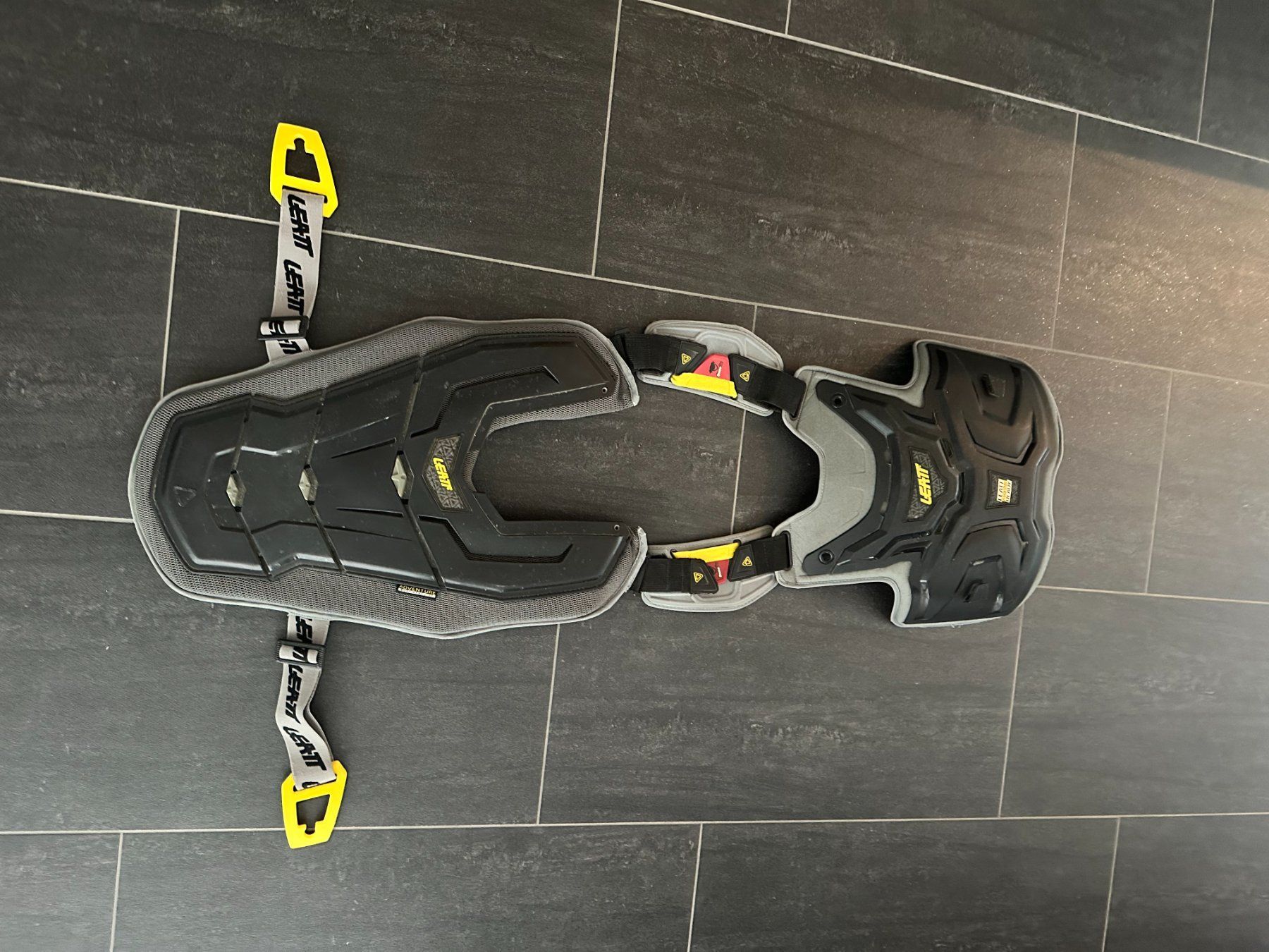 Leatt Protezioni & Imbottiture: Leat protection vest – Usato da Dallenwil venduto da ZD2019 1