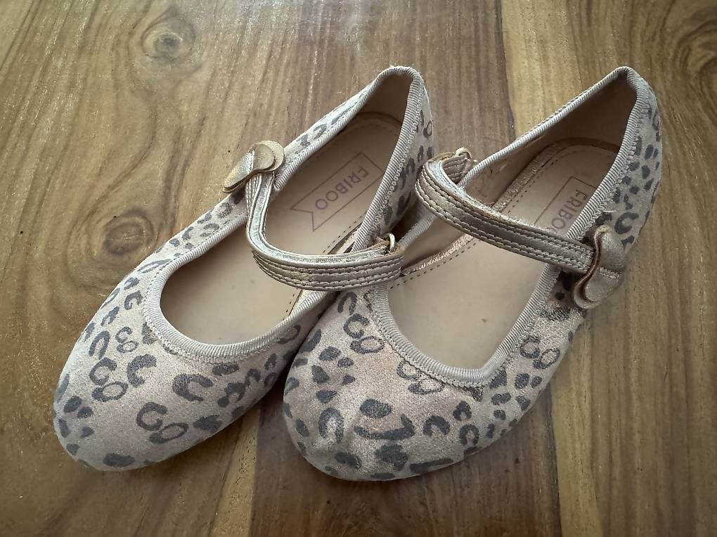 Scarpe per ragazze: FRIBOO Ballerina Gr. 29 beige gemustert TOP – Usato da Münsingen venduto da Minimalisten