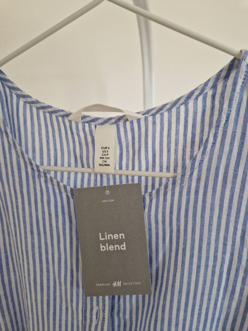 H&M Camicette: H&M Leinenbluse, Blaun gestreift, Neu – Nuovo e nell'imballaggio originale da Samstagern venduto da DatJulie 2