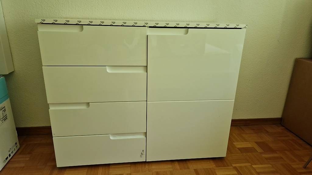 Commodes: Belle commode blanc laqué  – D'occasion à Vouvry par Cris.cordeiro 1