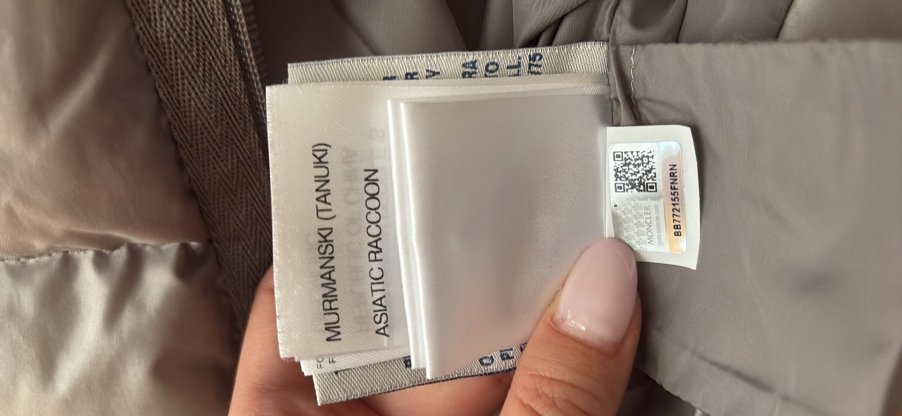 Moncler Giacche: Moncler Jacke - tailliert – Nuovo (secondo la descrizione) da Dietlikon venduto da sibel.oe 2