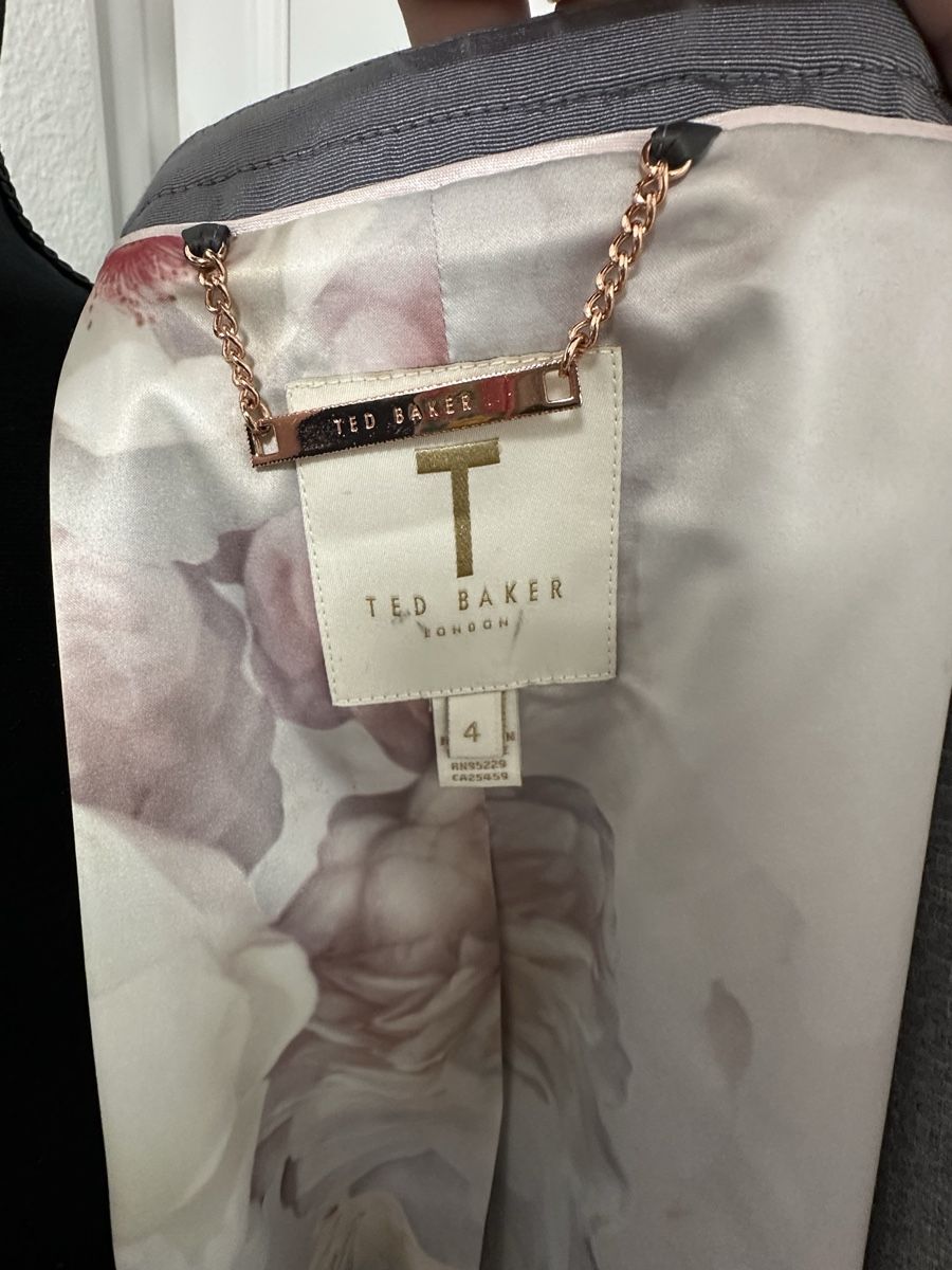 Ted Baker Giacche: TED BAKER Blazer TB4 NP 499 – Usato da Richterswil venduto da chikolina01 5