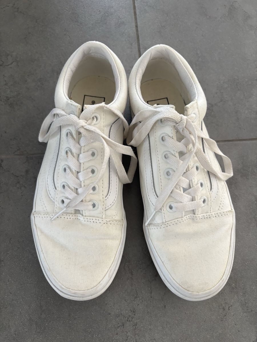 Damenschuhe: Vans Old Skool Sneaker Weiss Gr. 37  – Gebraucht aus Mühlau von martiniii