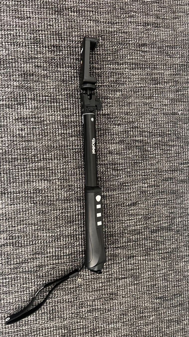 Staffe: Selfie Stick Bluetooth – Usato da Schmerikon venduto da Kneisel