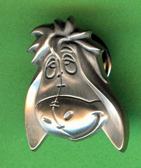 Disney Placchette & Badge: DISNEY  Winnie the Pooh  " I-AAH  " – Usato da Winterthur venduto da Sammleroase