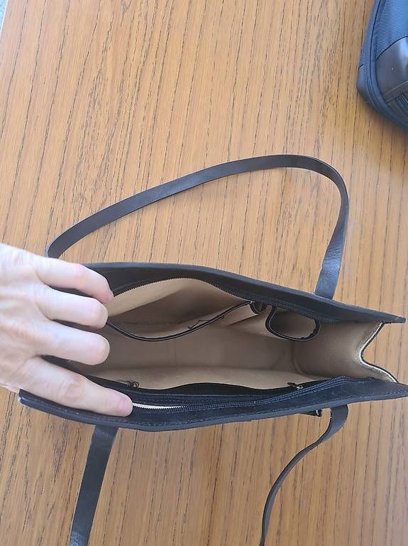 Taschen für Damen: Ledertasche Damen schwarz – Gebraucht aus Wittenbach von sufi03 4