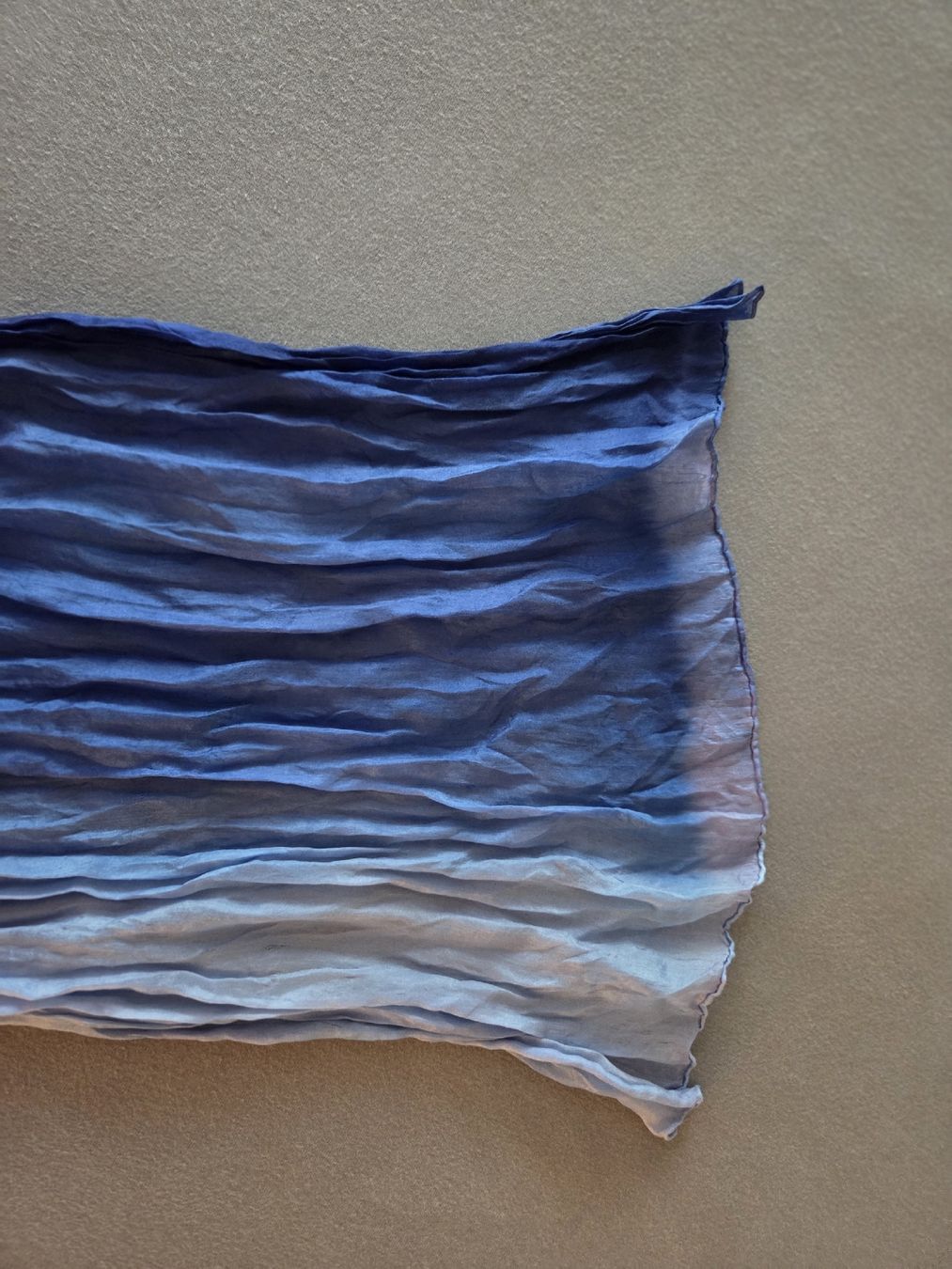 Foulard & Sciarpe: Blau-hellbläulicher Schal oder Halstuch – Nuovo (secondo la descrizione) da Rickenbach-Sulz venduto da Bacardibabe 1