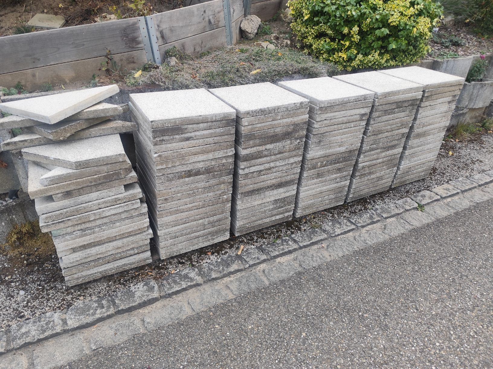 Bodenbeläge: Bodenplatten 40x40cm – Gebraucht aus Magden von Fimo29 1