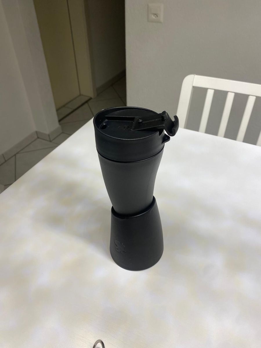 Borracce & Thermos: Praktische Trinkflasche mit Horn-Design - – Usato da Haag (Rheintal) venduto da 2026Top 3