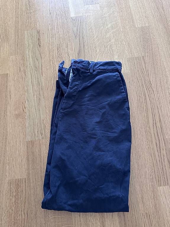 Jeans: GAP straight leg jeans navy blue – Usato da Bottmingen venduto da SemirKaeslin 1