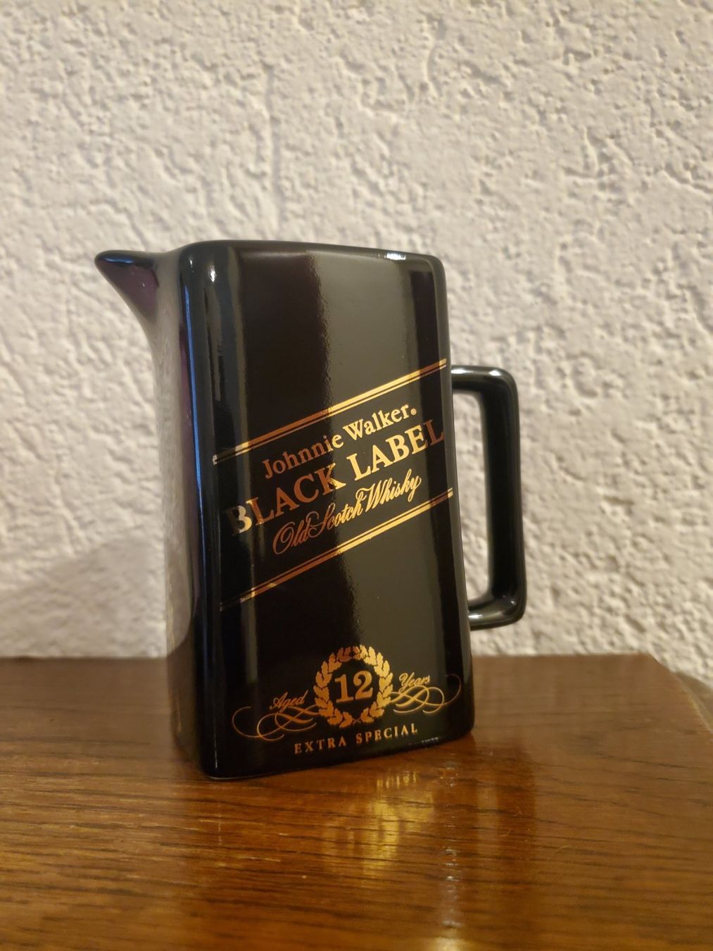 Caraffe: Pichet Johnnie Walker Black Label – Usato da Rennaz venduto da La_malle_du_dauphin
