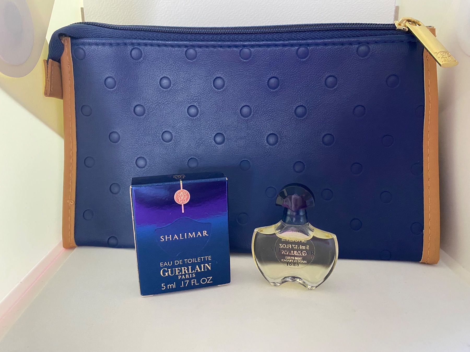 Guerlain Profumi & Eau de Toilette: Shalimar Guerlain miniature et trousse – Nuovo (secondo la descrizione) da Bouveret venduto da wes_7zll
