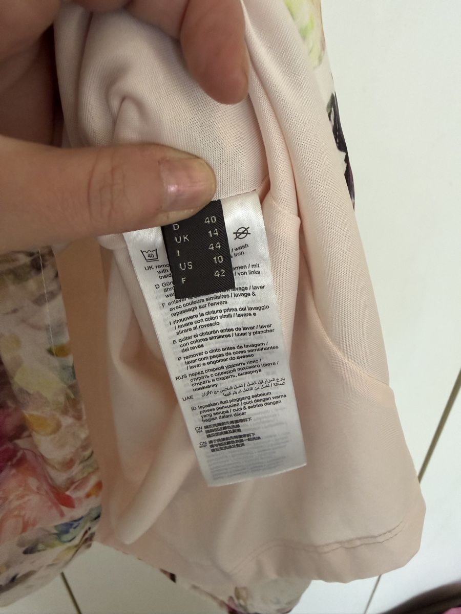 Esprit Vestiti: Esprit Kleid Grösse 40  – Usato da Basel venduto da Brunner.T 4