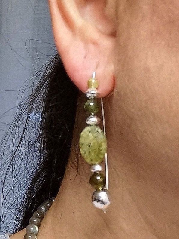 Orecchini pendenti & Orecchini a lobo: Boucles d'oreilles Grenat vert et argent 925 – Nuovo e nell'imballaggio originale da Veyrier venduto da Leilazizou