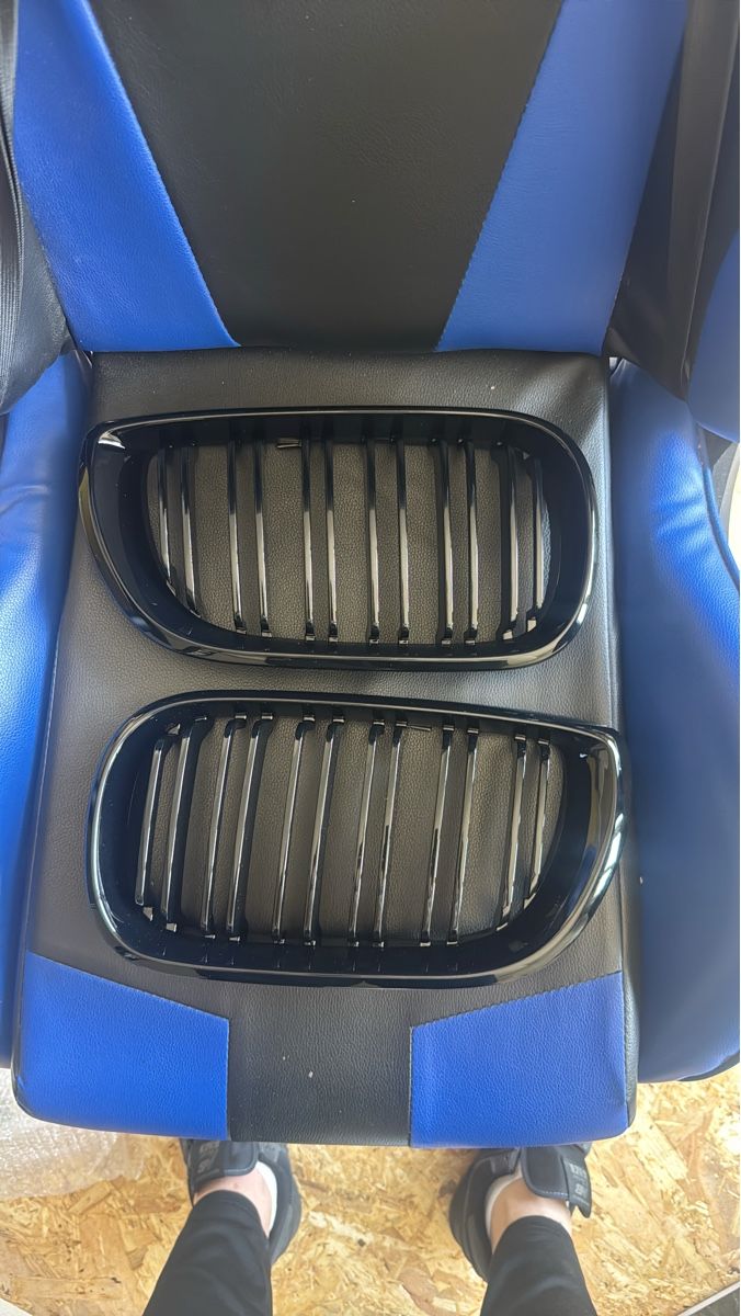 Altro: BMW E46 Coupe/Cabrio Side Vent Grills - Gloss Black – Nuovo e nell'imballaggio originale da Uerkheim venduto da dam_x96b