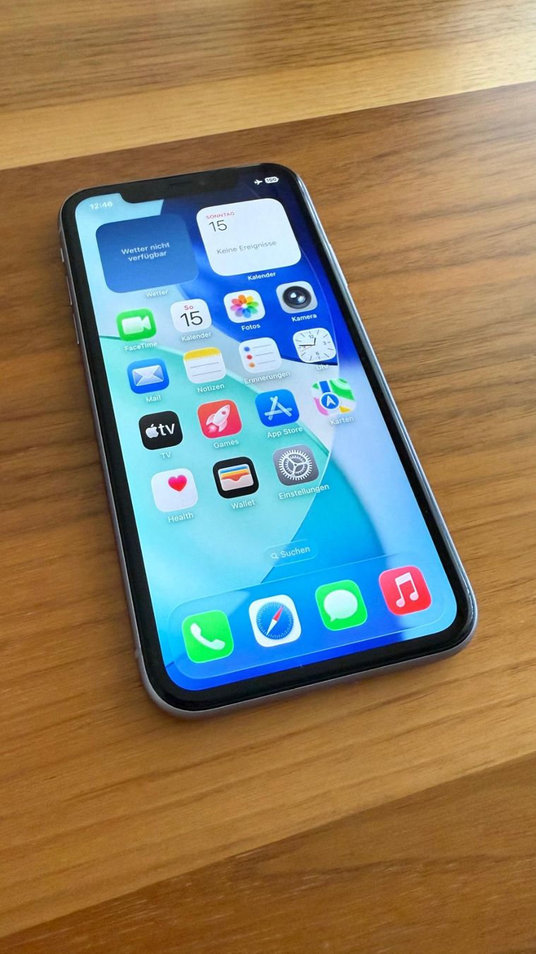 Altre raccolte & rarità: iPhone 11 64GB Violett – Usato da Wettingen venduto da rigipilatus 5
