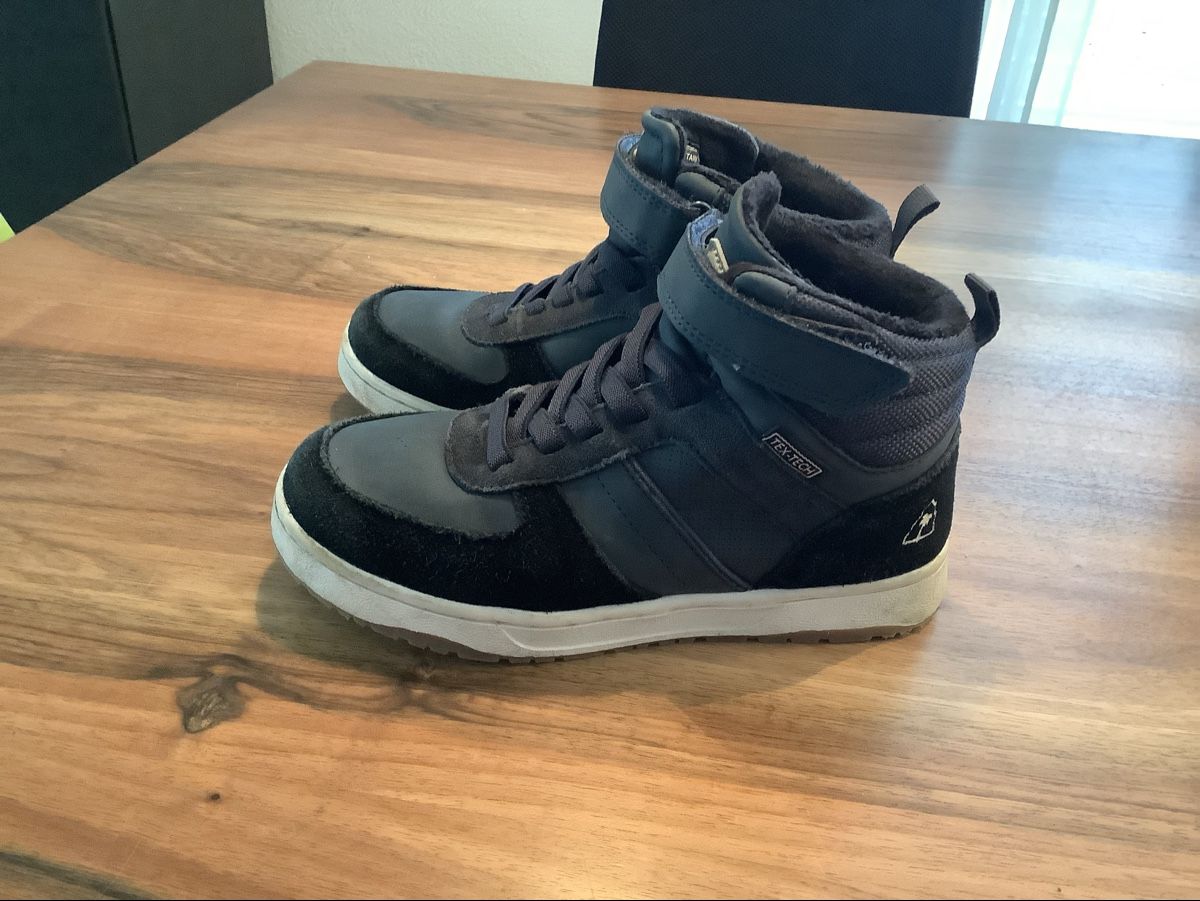 Chaussures garçon: Kinderschuh Gr. 33/34 – D'occasion à Full-Reuenthal par Firu 1