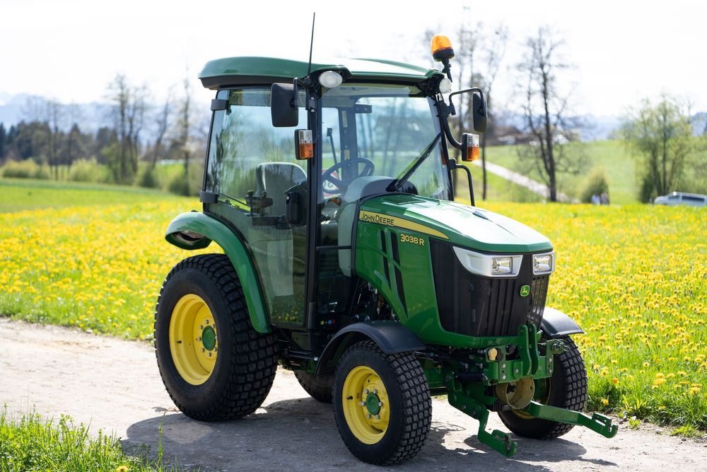 John Deere 3038R | Kaufen auf Ricardo