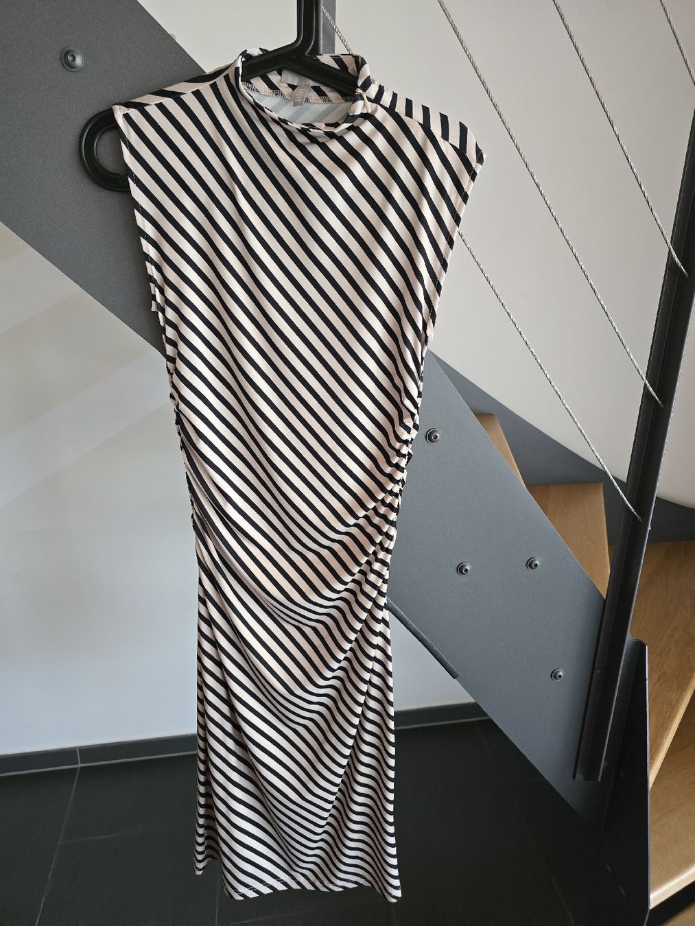H&M Lots de vêtements: 2 Kleider in S – D'occasion à Wolfwil par chipsyyy 3