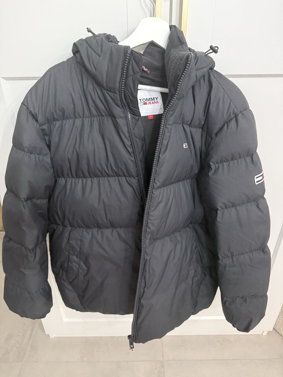 Tommy Hilfiger Jacken: Tommy Hilfiger Jacke – Gebraucht aus Binningen von bertidymz