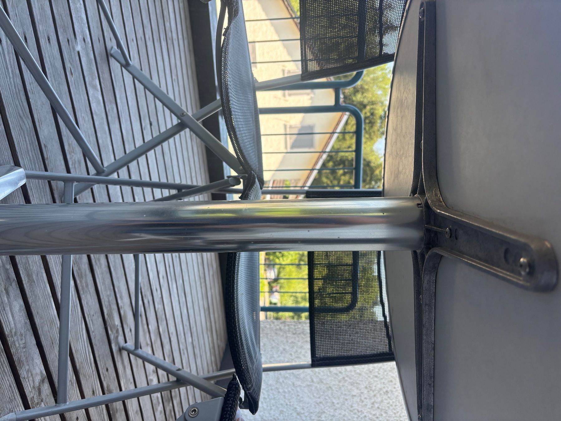 Tische: Bistrotisch Alu – Gebraucht aus Halden von leyla_ze 2