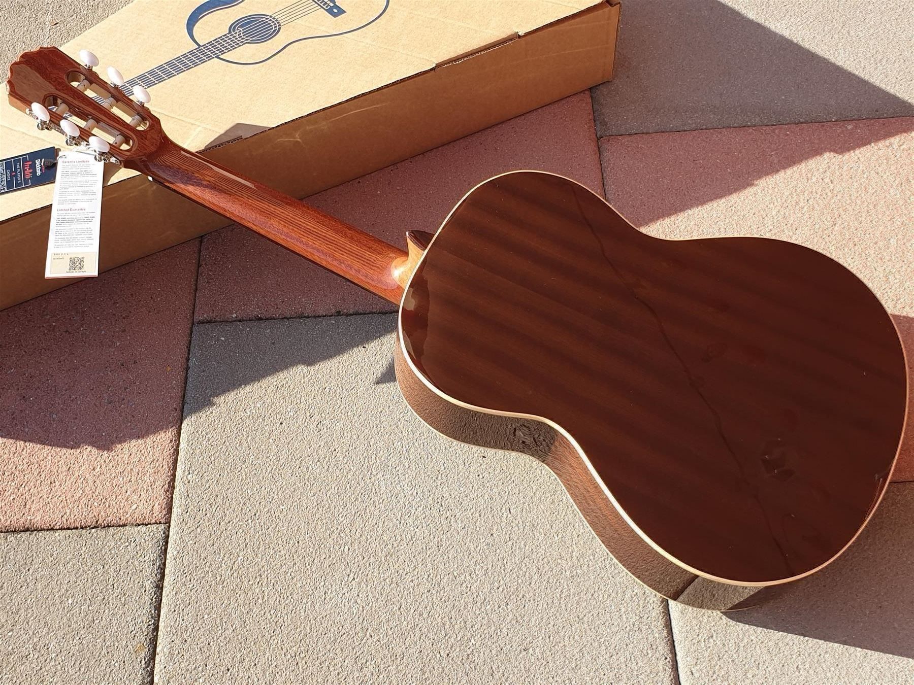 Alhambra Strumenti musicali: Klassische Gitarre Alhambra 4/4-tel, 2CA – Nuovo (secondo la descrizione) da Wöschnau venduto da Musikhaus-Luethy5012 3