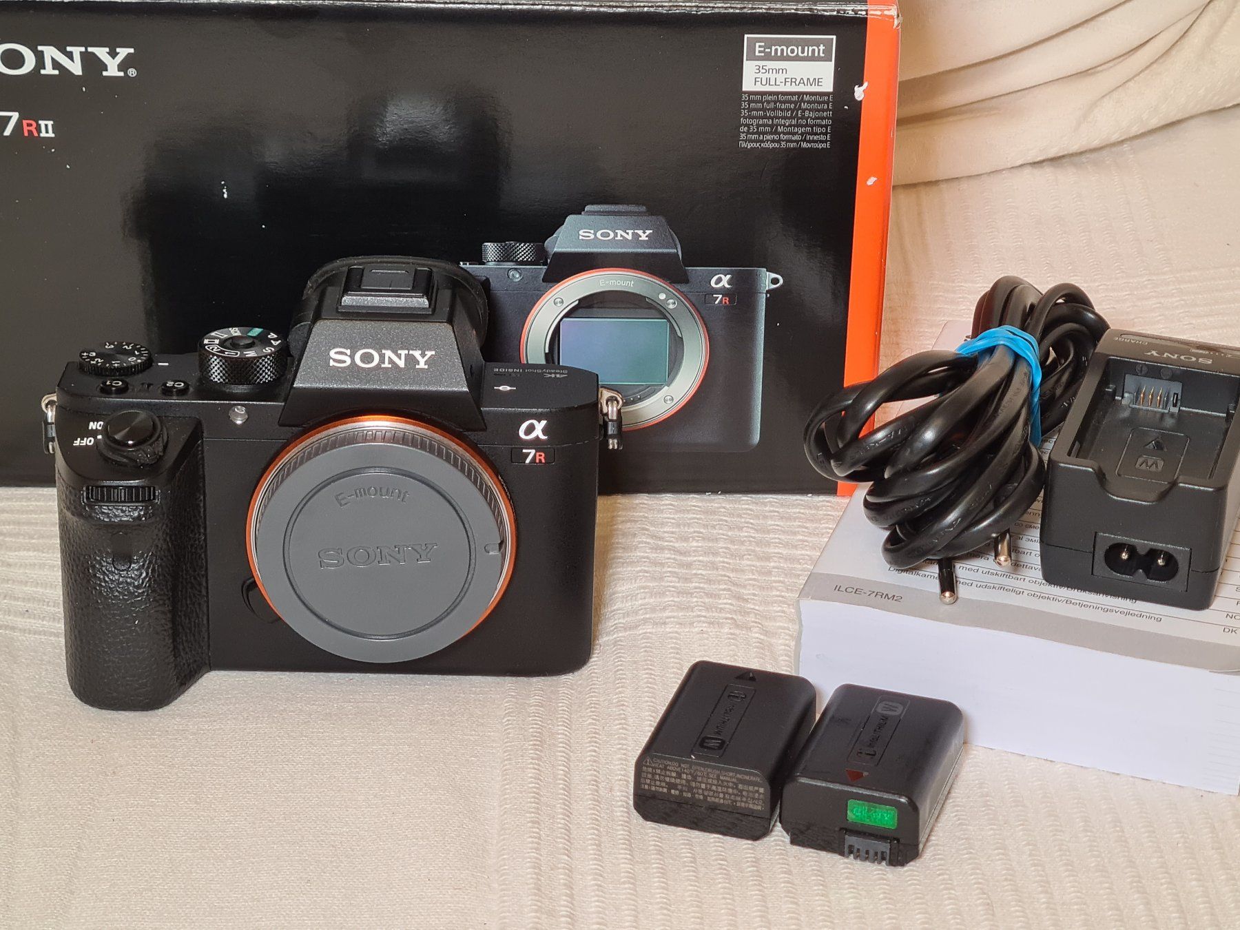 Sony Kamera: Sony Alpha A7RM2 Body 42MP – Gebraucht aus Chur von Goldsun
