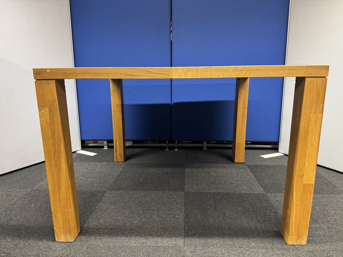 Tables: Massiver Esstisch, Eiche – D'occasion à Bern par samryan 1