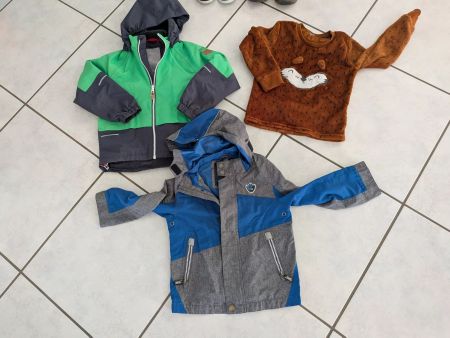 Tolles Set für Jungen: 2x Jacken + Pulli