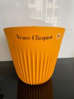 Champagner Kühler Veuve Cliquot inkl 4 Gläsern (Kunststoff)