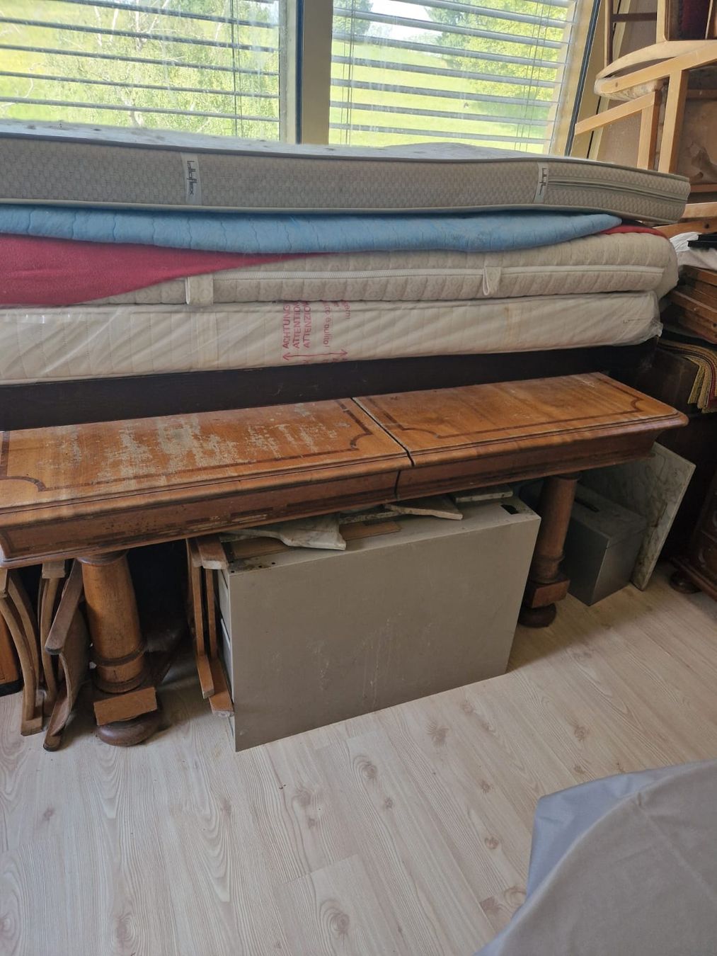 Set di tavolo e panche: Table et chaises en bois massif – Usato da Ogens venduto da nadje01 1