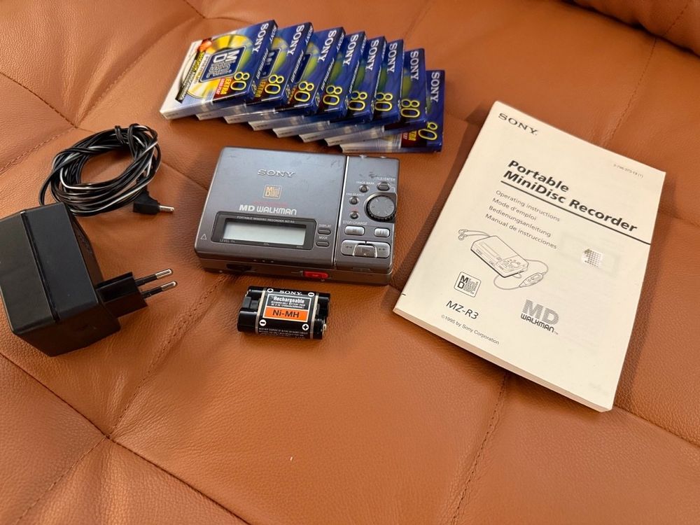 Sony Portable MiniDisc Recorder + Zubehör (Gebraucht) in Unterägeri für ...