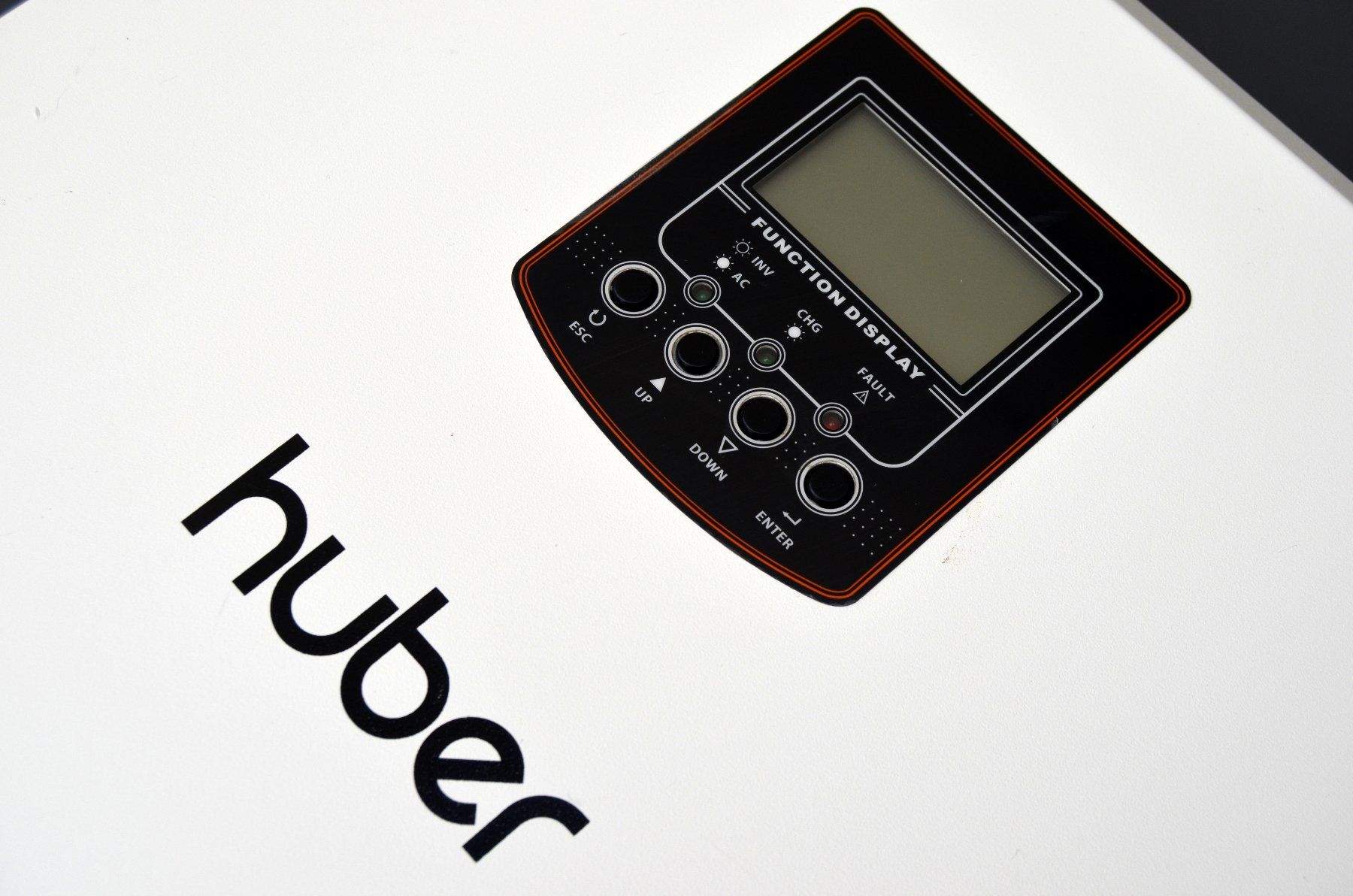 Inverter: Huber Basic One 3024 MPPT Plus Hybrid Solar Inverter – Usato da Collonges venduto da arashee 2