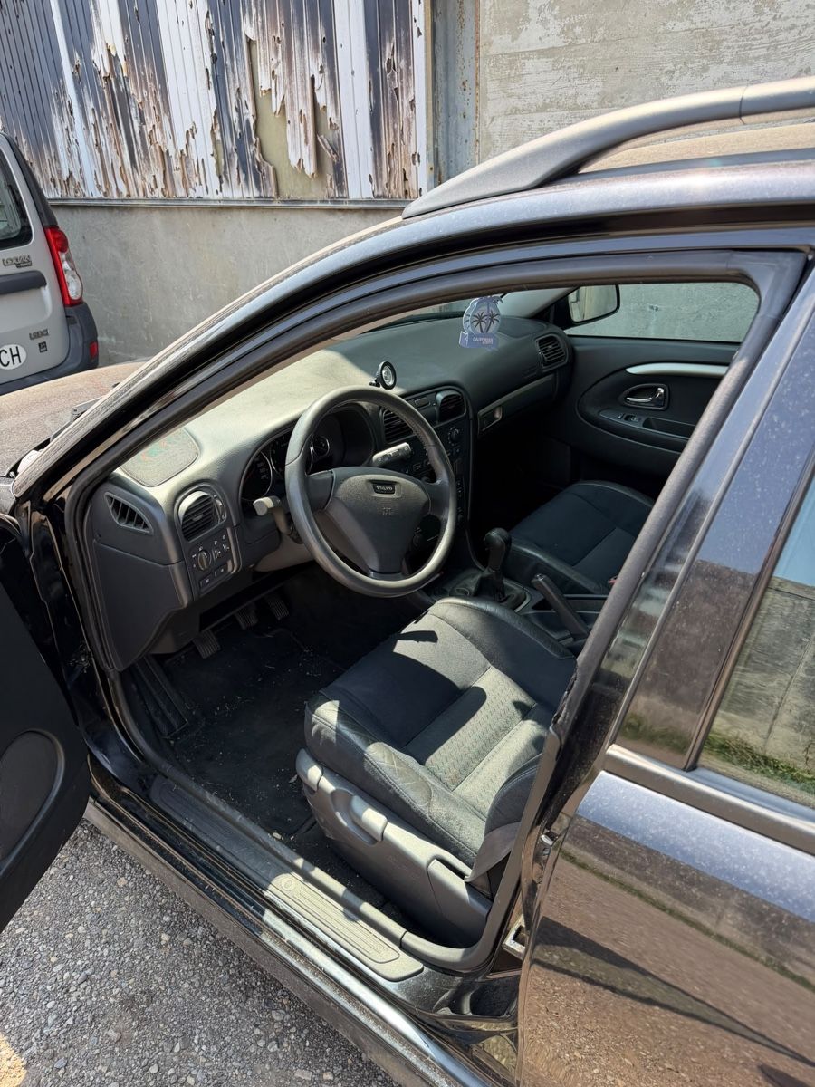 Volvo Automobili: Volvo v40 frisch MFK – Difettoso da Bütschwil venduto da sof_p98b 3