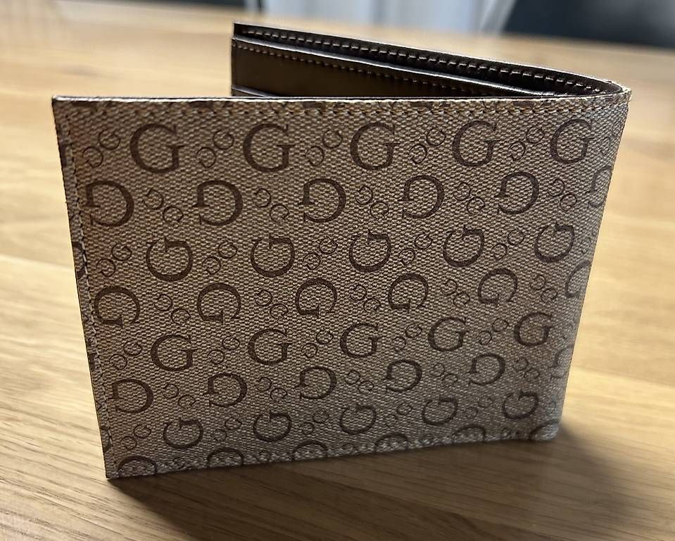 Brieftaschen: Portafogli GUESS – Gebraucht aus Vezia von luc_6jct