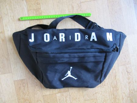 Grosse Bauchtasche Hüfttasche Jordan air , schwarz