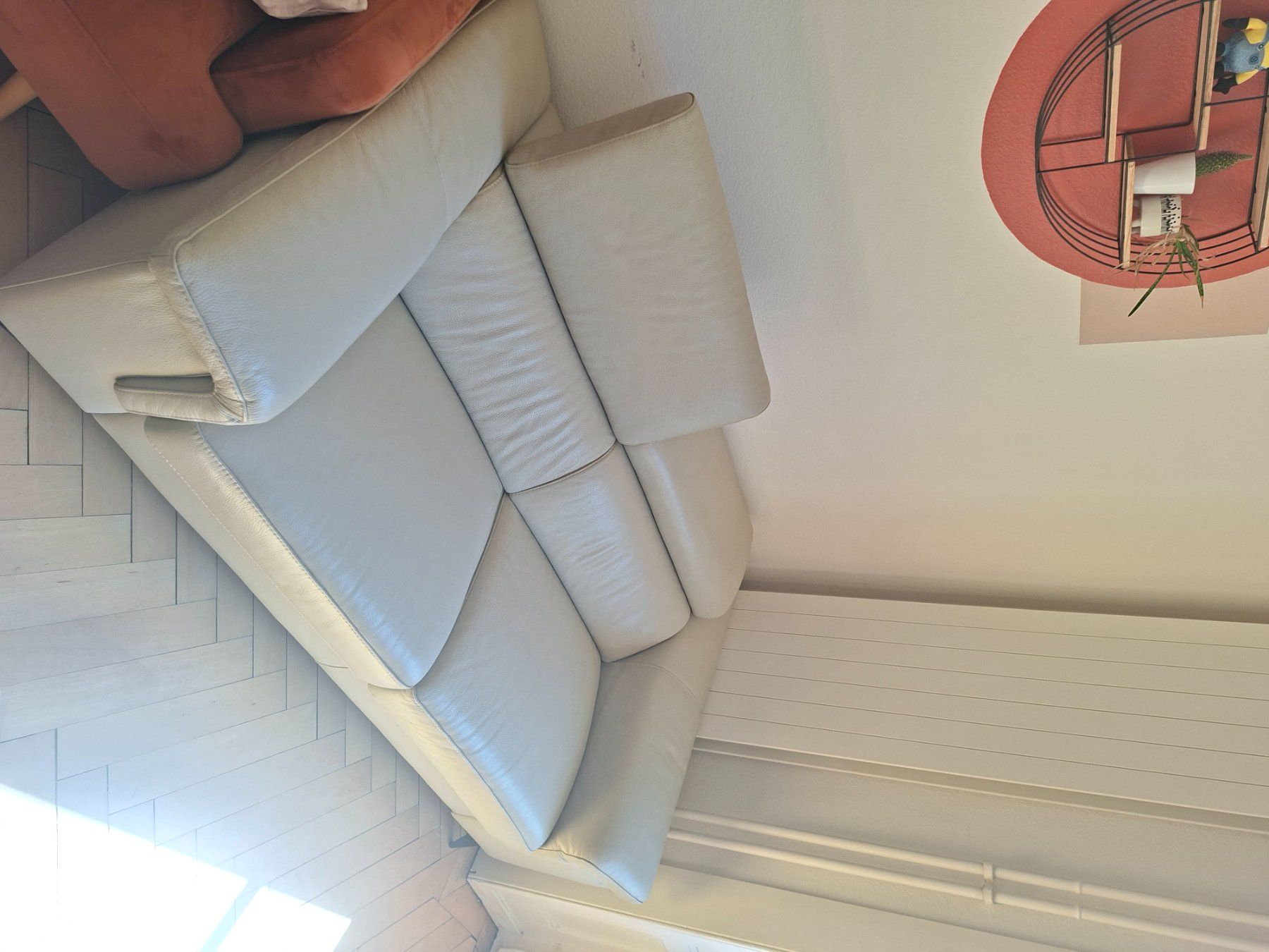 Sofas: Canapé cuir blanc cassé 2 places bon état – Neu (gemäss Beschreibung) aus Carouge GE von tho_q862 2