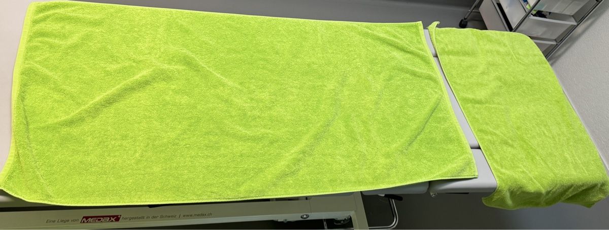 Coop Teli da bagno: Frotteetuch, Massagetuch 34 grün, lime – Usato da Neftenbach venduto da Sunnystreet