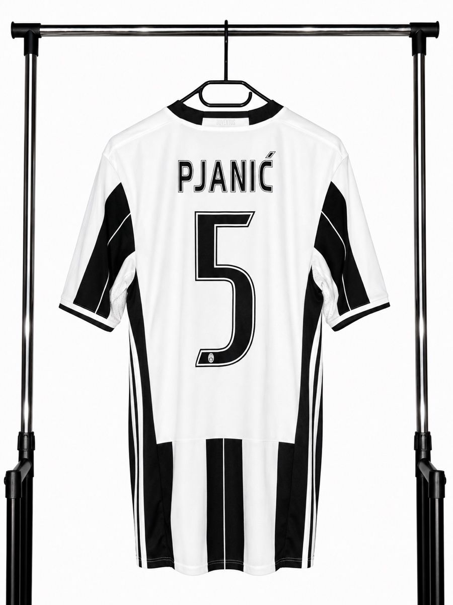Canottiere & Pantaloni: JUVENTUS 2016-17 (Pjanic) – Usato da Aigle venduto da VIRAGENORD