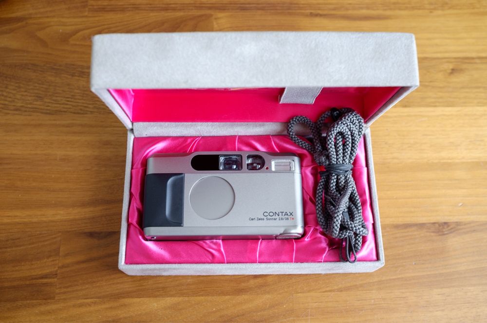Contax Appareil photo: Contax T2 analog – Zeiss 38mm, guter Zustand, Blitz defekt – Défectueux à Baden par evanmb 4