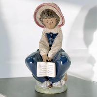Figurine LLADRO "Fille Lisant Livre" porcelaine peinte main